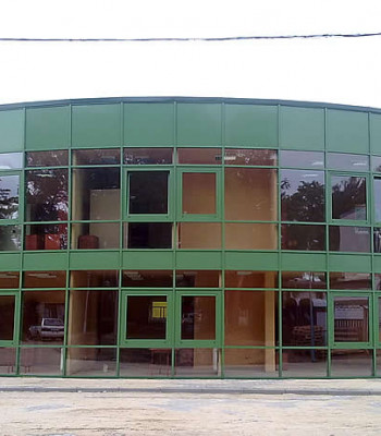 Fasada aluminiowa DPS w Wiśniowej Górze