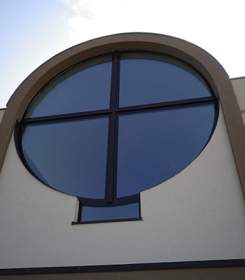 Okno aluminiowe Kościół